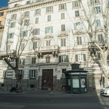 Crossing Roma 1 Hotel Bagian luar foto