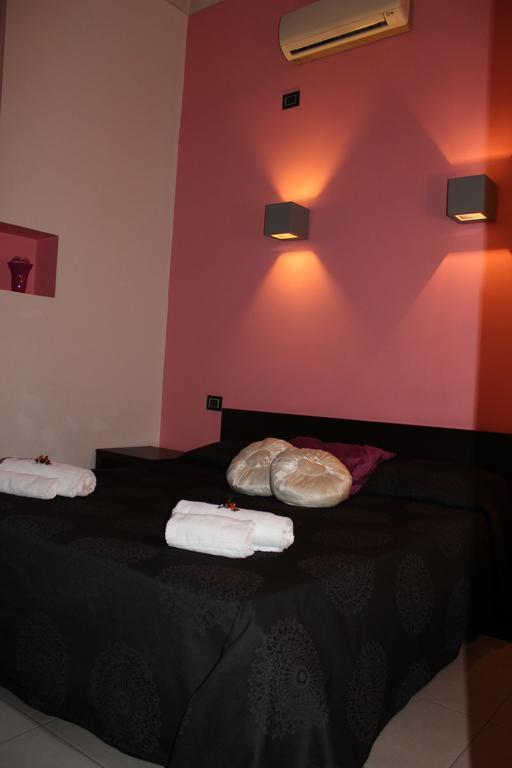 Crossing Roma 1 Hotel Bagian luar foto